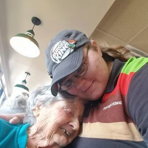 Meet your Posher, Kayla